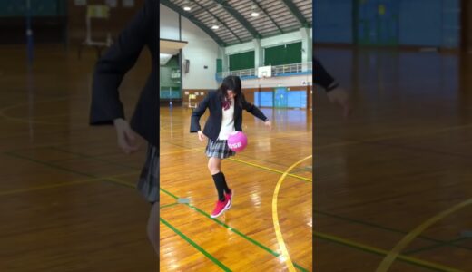 神業リフティング女子高生……という仮装 #shorts #football  #サッカー #リフティング #soccer